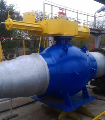 Blue with silver colour valve installed in the outdoor of our clients industrial unit to control the flow of direction by ball valve manufacturer in Indonesia